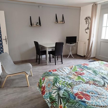 Hotel Le Cheval Blanc Carrouges Zewnętrze zdjęcie