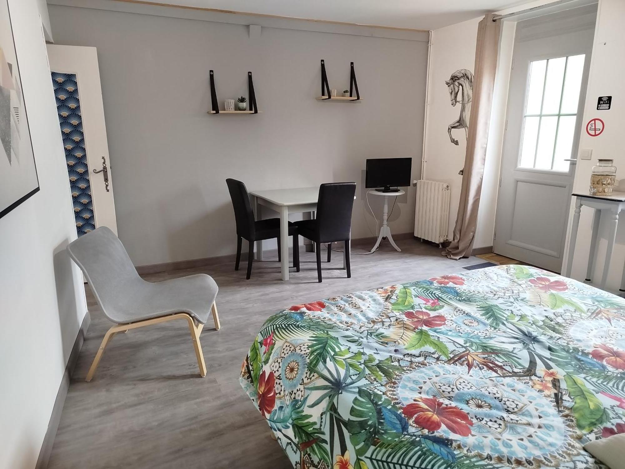 Hotel Le Cheval Blanc Carrouges Zewnętrze zdjęcie